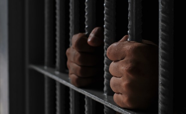 Pojechali na wycieczkę do Iranu, zostali skazani za szpiegostwo. Jest reakcja Londynu