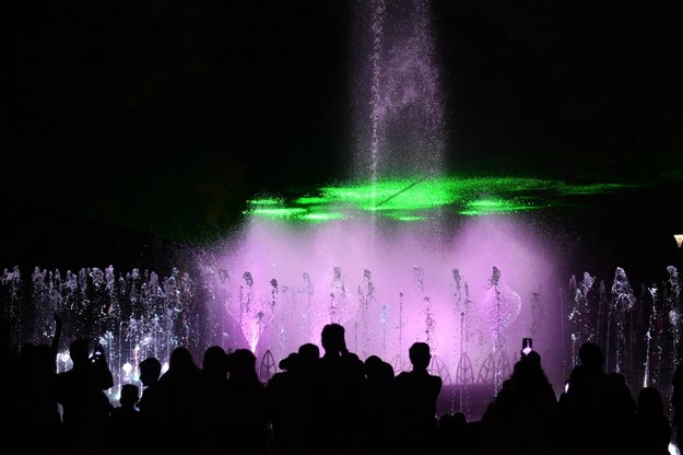 Pokaz fontanny multimedialnej na Placu Litewskim w Lublinie /Wojtek Jargiło /PAP