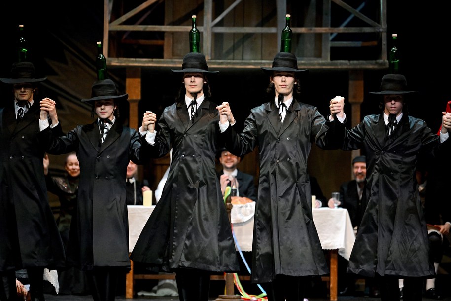 Pokaz medialny musicalu „Skrzypek na dachu” w Teatrze im. Wandy Siemaszkowej w Rzeszowie /Darek Delmanowicz /PAP