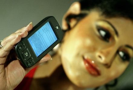 Pokaz PDA w Indiach - tego typu urządzenia to już norma /AFP