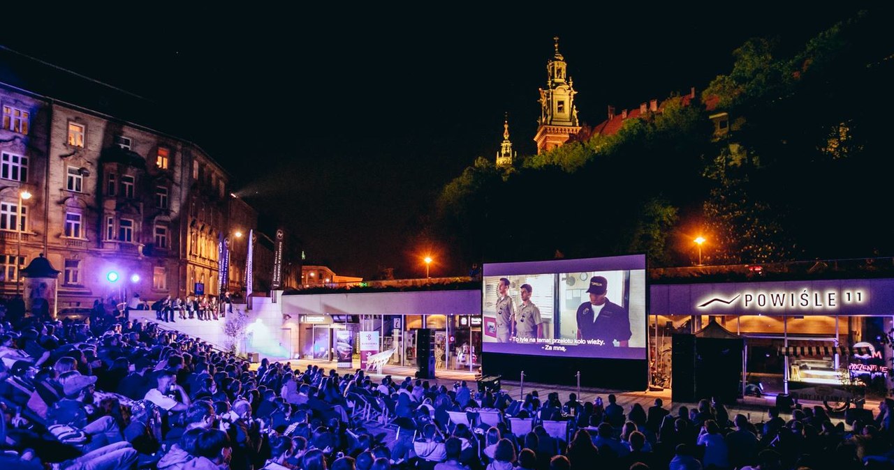 Pokaz plenerowy filmu "Top Gun" (zdjęcie z profilu Festiwalu Muzyki Filmowej na Facebooku) / fot. Hasenien Dousery, Black Shadow studio /materiały programowe