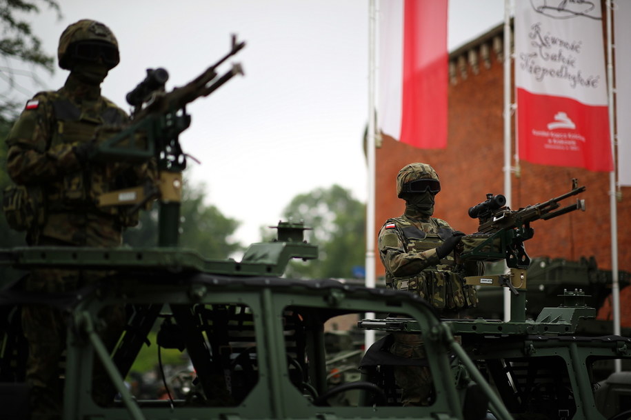 Pokaz sił wojskowych podczas spotkania, 4 bm. w Krakowie //Łukasz Gągulski /PAP