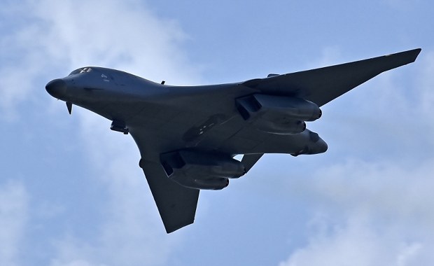 Pokaz siły, bombowce i myśliwce w akcji. USA i sojusznicy prężą muskuły