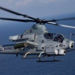 Wenezuela Pokaz siły USA na Karaibach. Śmigłowiec AH-1Z odpalił zabójczy pocisk