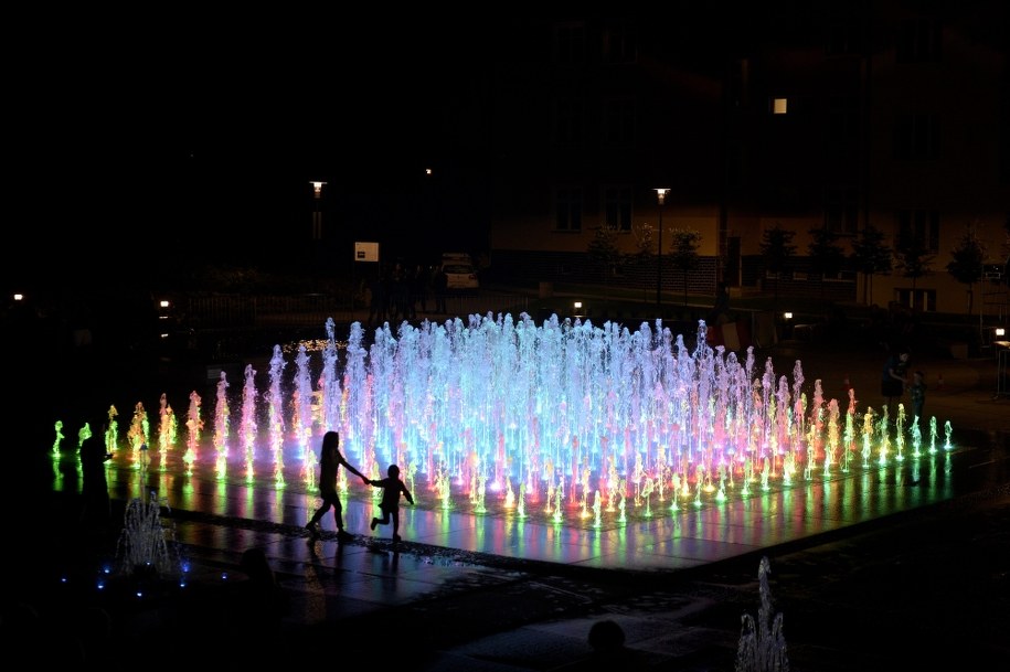 Pokaz specjalny fontanny multimedialnej w Rzeszowie (zdjęcie archiwalne) /Darek Delmanowicz /PAP