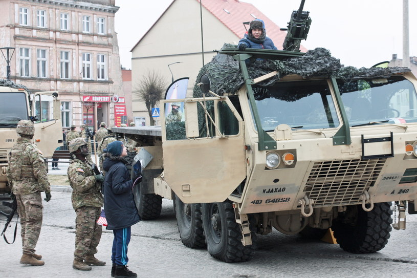 Pokaz sprzętu wojskowego zorganizowanego pod hasłem "Bezpieczna Polska" /Lech Muszyński /PAP