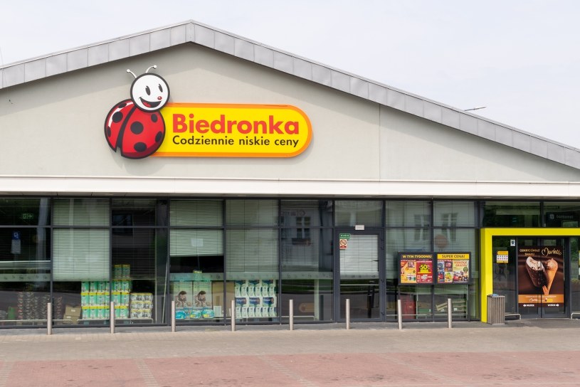 Pokazała, jak klienci zachowują się w Biedronce. "Koperek schowany między skarpetkami"