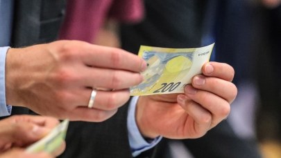​Pokazano nowe banknoty. Będzie łatwiej schować je w portfelu