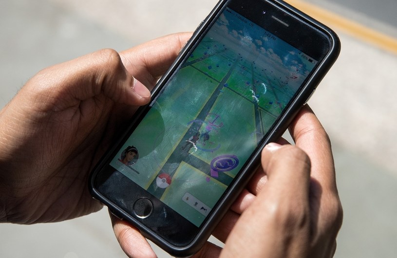 Pokemon GO już stał się fenomenem - niebawem oficjalnie trafi do Europy /AFP