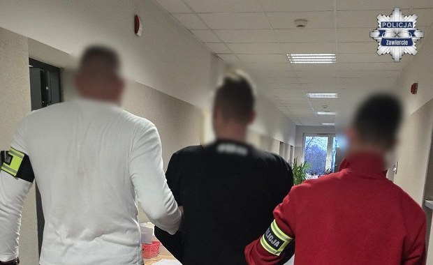 Pokłócił się z pieszymi na pasach. Zawrócił i wjechał w nich