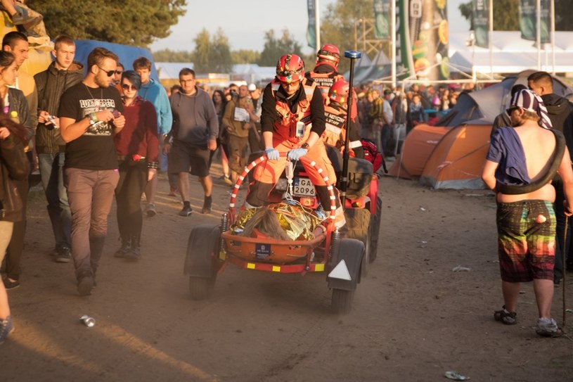 Pokojowy Patrol w akcji na Przystanku Woodstock /fot. Piotr Dziurman /Reporter