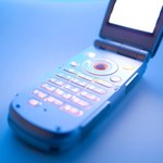 Pokolenie Z wybiera cyfrowy detoks. Powrót do telefonów z klapką