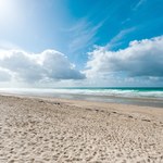 Pół godziny od Kołobrzegu i brak tłumów. Ta plaża to nieznana perła Bałtyku