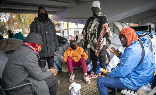 Pół miliona nielegalnych imigrantów ureguluje status. "To historyczny dzień"