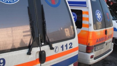 Pół roku więzienia za zdemolowanie karetki i zaatakowanie ratowników