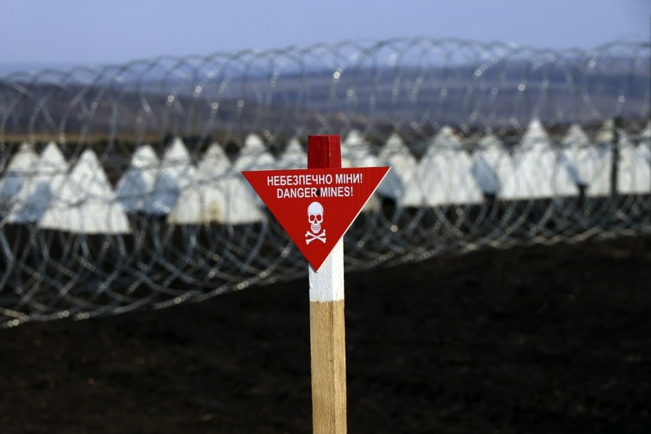 Pola minowe w Ukrainie. Niedługo podobne mogą powstać wzdłuż polskiej granicy /Ukrinform/East News /East News