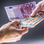 Polacy bardziej przychylnie spoglądają na euro