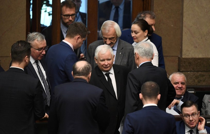 Polacy chcą emerytury bez podatku /Mateusz Jagielski/East News /East News
