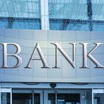 Polacy chętnie zmieniają banki  - wynika z badania opinii publicznej 
