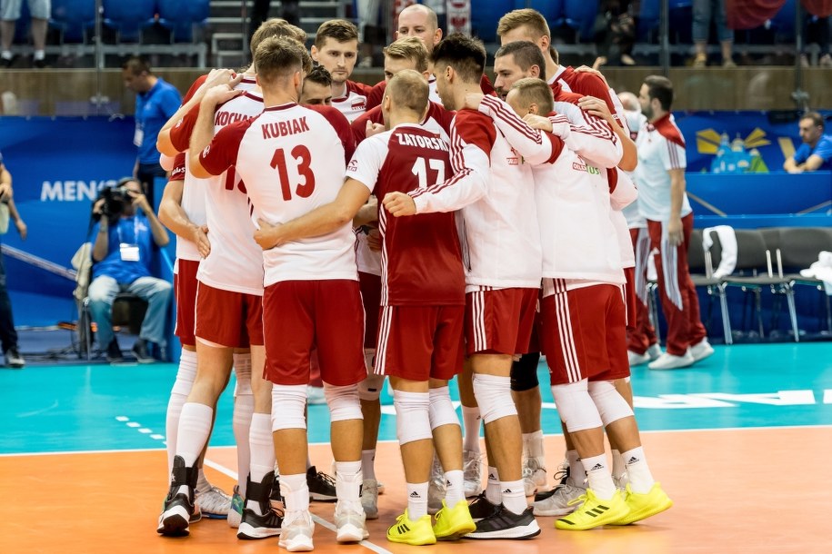 Polacy cieszą się z wygranej 3-1 z Kubą / 	Maciej Kulczyński    /PAP