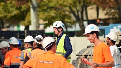 Polacy coraz mniej zadowoleni z pracy. Najnowszy sondaż CBOS