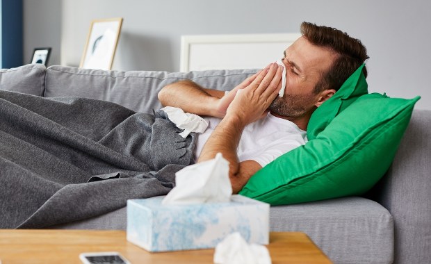 Polacy coraz rzadziej chodzą na L4