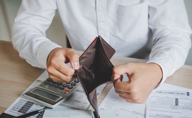 Polacy częściej sięgają po chwilówki 