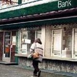 Polacy i banki