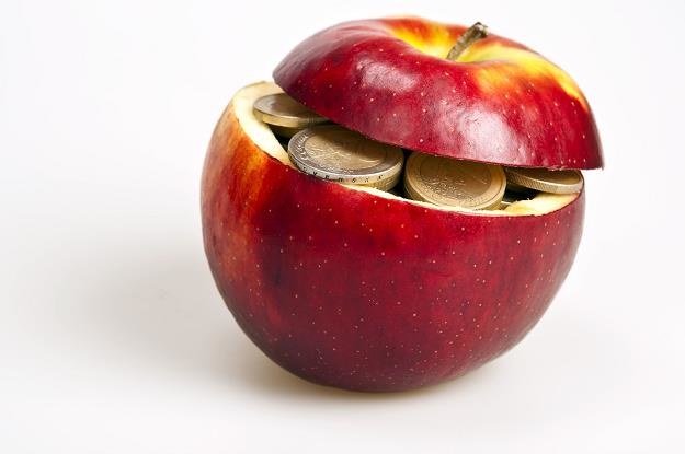 Polacy jedzą więcej jabłek /&copy;123RF/PICSEL