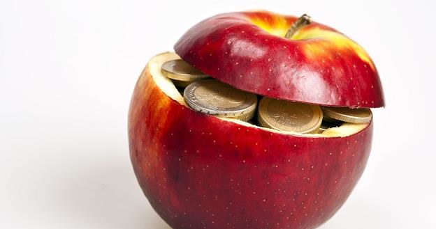Polacy jedzą więcej jabłek /&copy;123RF/PICSEL