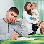 Polacy mają 47 mld zł długów. Program Rodzina 500 plus nie skłonił dłużników do spłaty zaległości