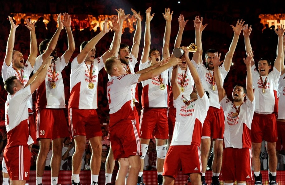 Polacy na najwyższym stopniu podium siatkarskiego mundialu /PAP/Bartłomiej Zborowski /PAP