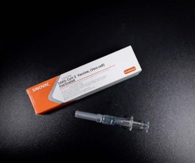 Polacy nie chcą się szczepić na koronawirusa – wyniki badania WUM oraz UW