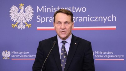 Polacy nie słuchają ostrzeżeń. Sikorski pokazał dane podróży na Bliski Wschód