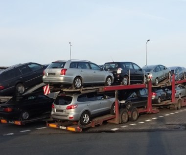 Polacy nieustannie wybierają samochody używane