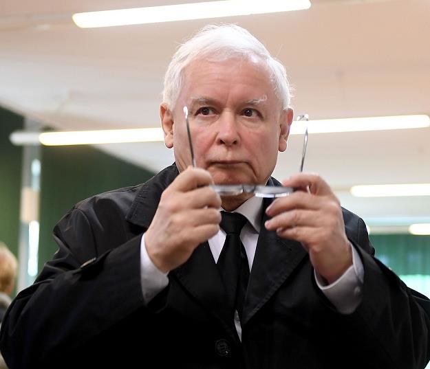 Polacy oceniają "piątkę Kaczyńskiego i chcą niższego VAT-u /AFP