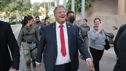 Polacy opuszczą Izrael. Sikorski chce zakazu wjazdu dla izraelskiego ministra