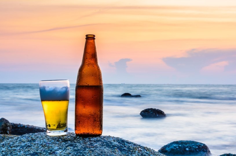 Polacy piją coraz więcej piwa bezalkoholowego /123RF/PICSEL