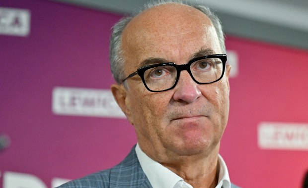 Polacy podzieleni w sprawie Czarzastego. Większość mówi "nie"