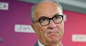 Polacy podzieleni w sprawie Czarzastego. Większość mówi "nie"