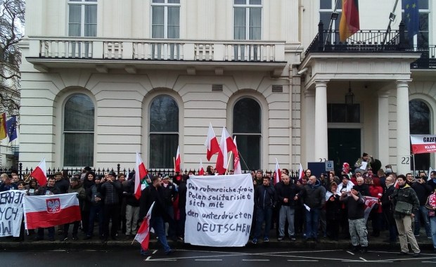 Polacy protestowali przed niemieckimi placówkami dyplomatycznymi