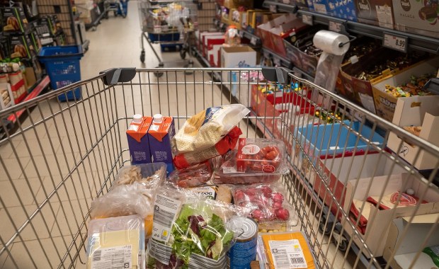 Polacy ruszą na przedświąteczne zakupy? Dziś niedziela handlowa