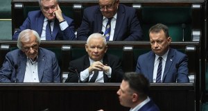 Polacy sceptyczni wobec koalicji PiS i Konfederacji. Mamy najnowszy sondaż