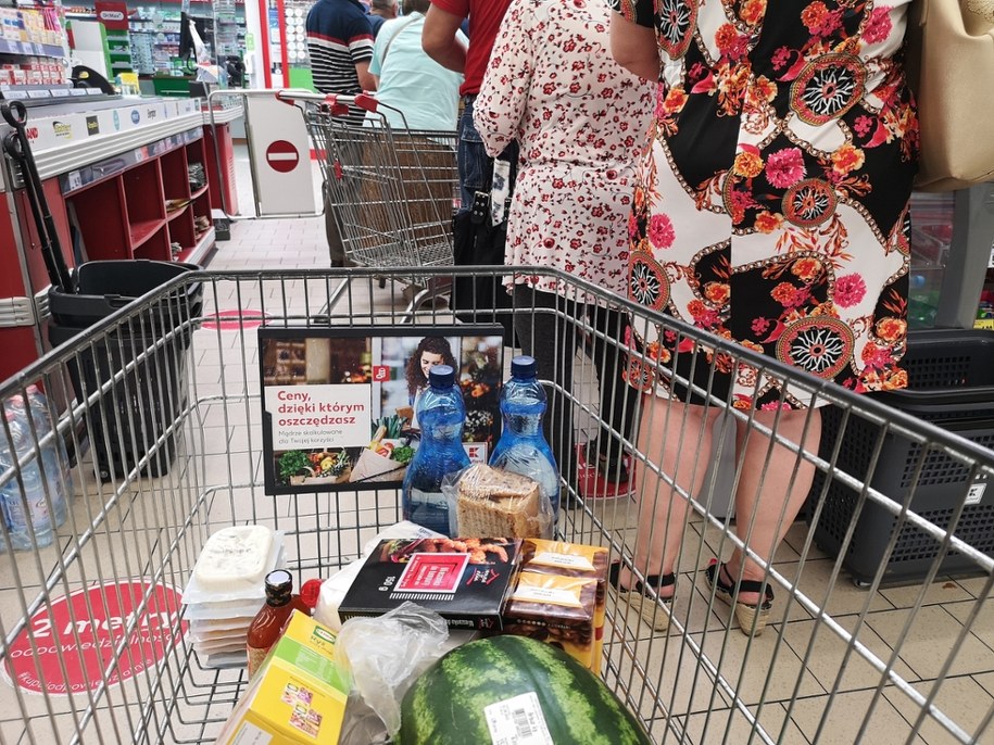 Polacy w maju musieli się zmierzyć ze wzrostem cen produktów codziennego użytku. /Shutterstock