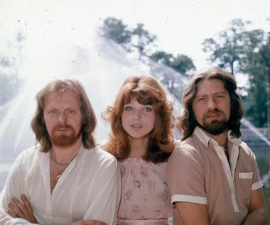 Polacy wciąż źle interpretują tę piosenkę. Pamiętacie "Windą do nieba"?