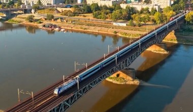 Polacy wybrali w 2025 r. pociągi. Padał rekord za rekordem