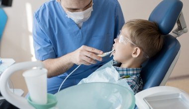 Polacy wydają 5 euro na osobę, Duńczycy... 45 euro. Stomatologia potrzebuje pieniędzy