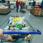 Polacy wydają mniej, sprzedaż spada. "Horyzont jest mglisty"