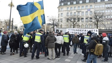 Polacy zatrzymani po demonstracji w Sztokholmie. Mieli czapki z napisem Lech Poznań