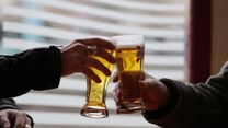 Polacy zmieniają swoje przyzwyczajenia alkoholowe